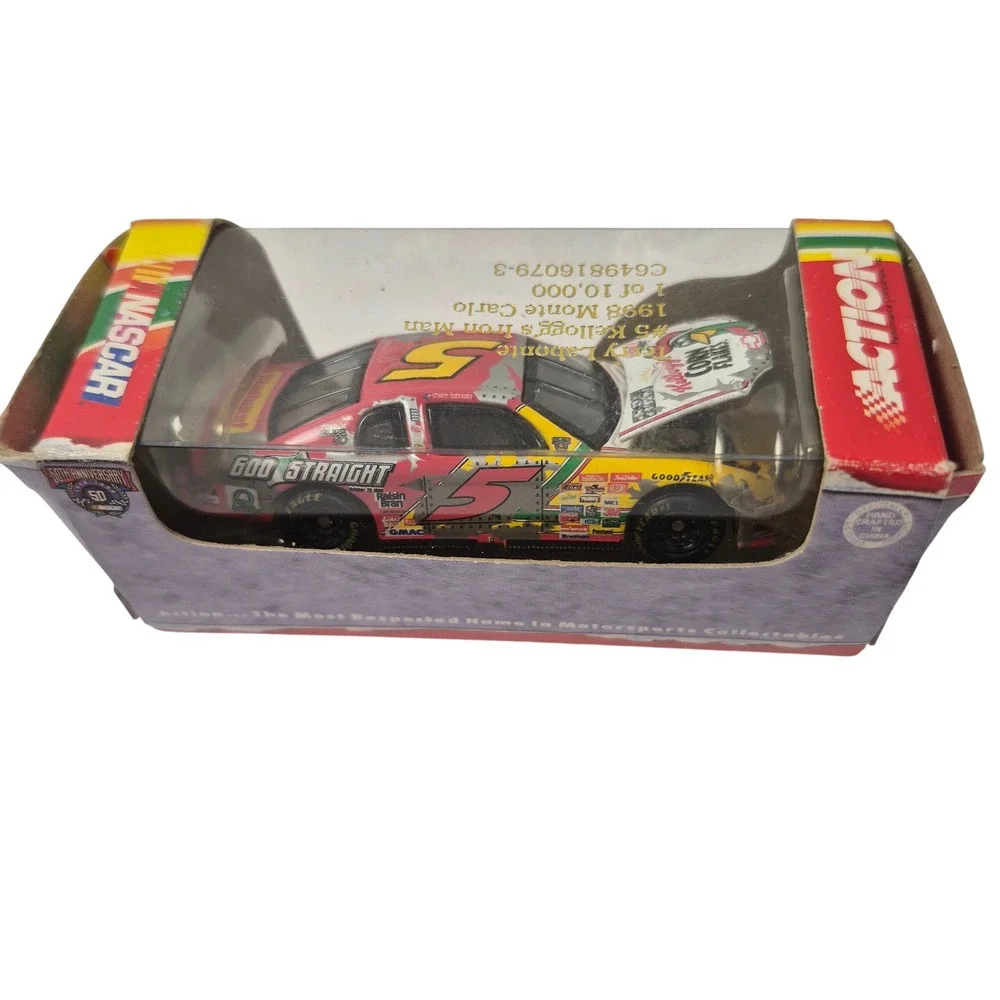 Terry Labonte 5 Kelloggs Iron Man 1998 Monte Carlo‎ 1:64 NASCAR NIB